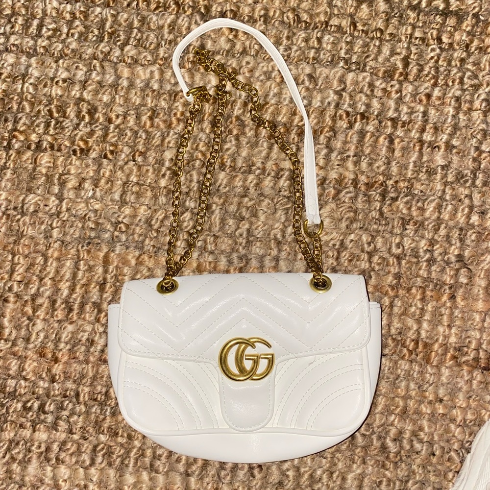 GG purse white!